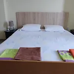 за гости източна порта