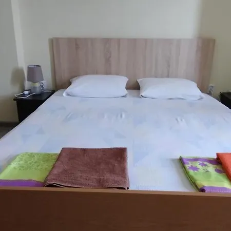 东门旅舍